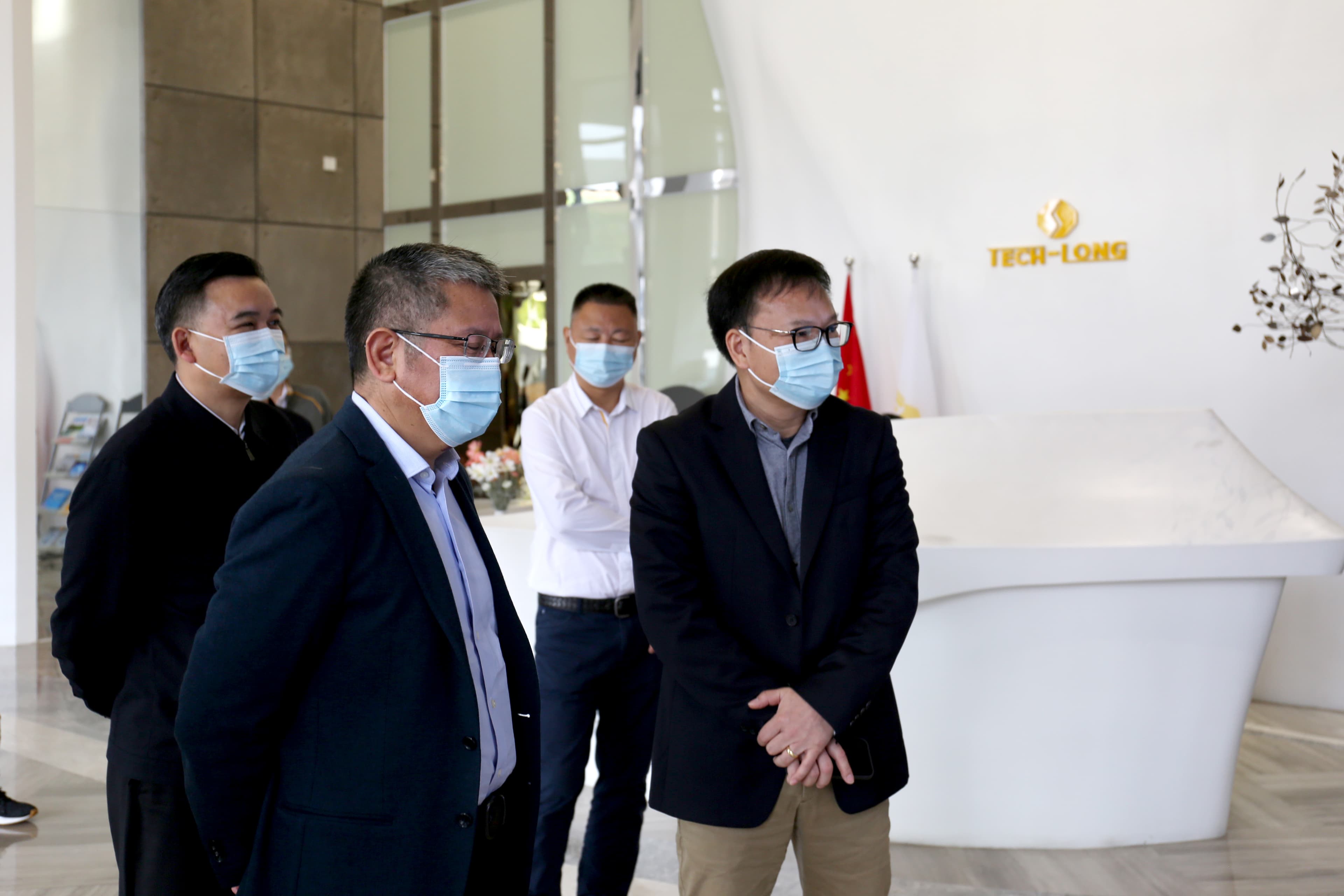 黔南州州委书记唐德智一行赴555000a公海会员中心考察调研